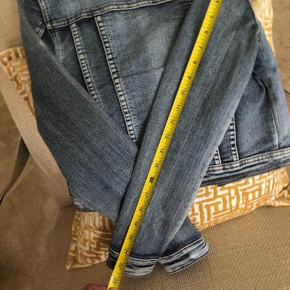 Cropped Denim Jean Jacket - Picture 11 of 11